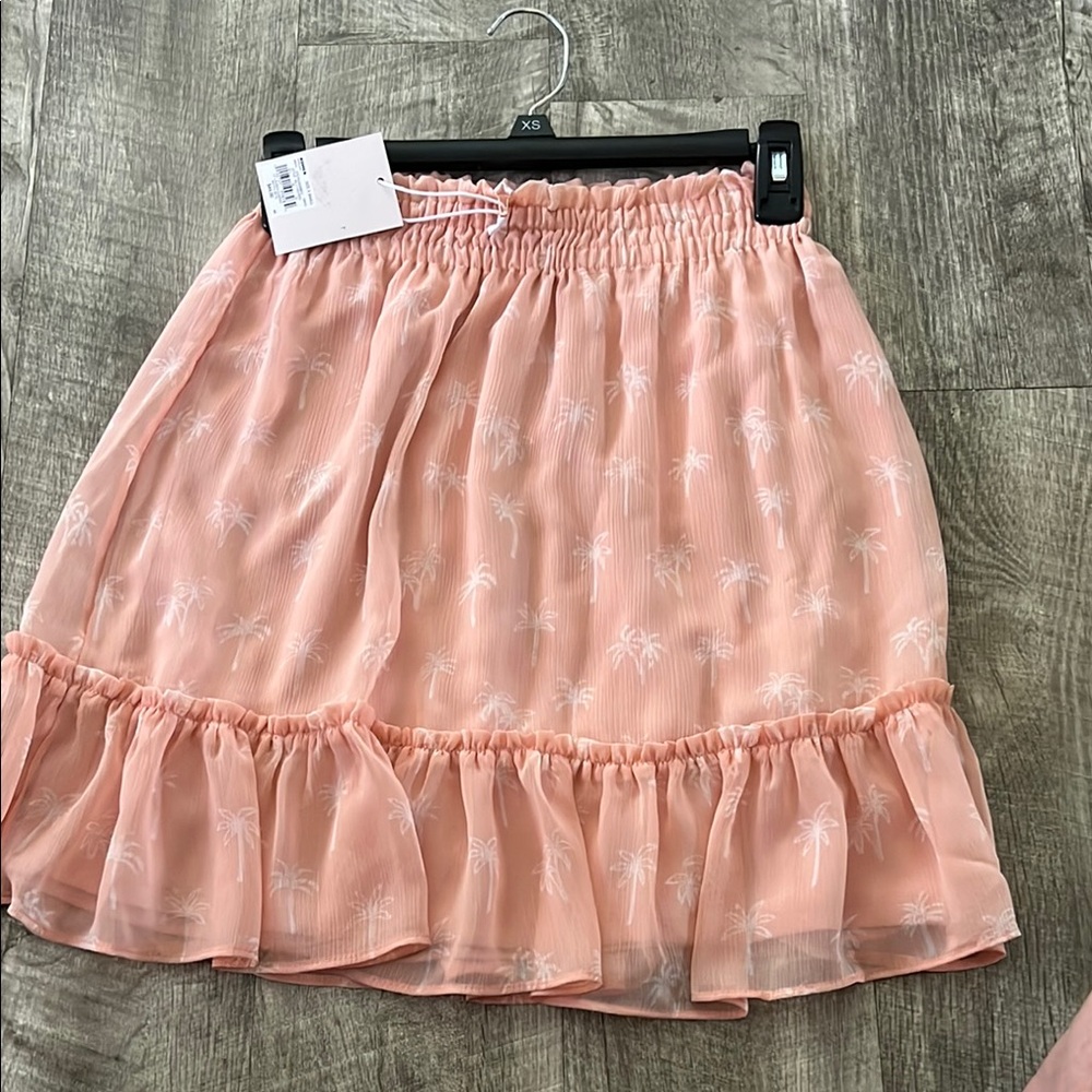 LC Lauren Conrad Pink Bubble Mini Skirt